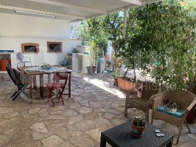 Foto Villa unifamiliare in Via Torpediniera Centauro 10, Brindisi di 338 m²