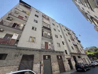 Foto Appartamento in Via MATURI 7, Taranto Tre Carrare di 45 m² in vendita