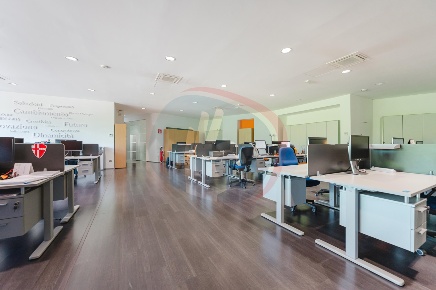 Foto Ufficio a Noventa Padovana Noventa di 320 m² in affitto