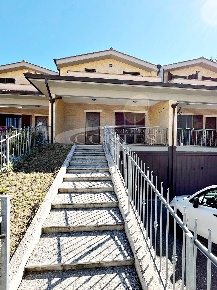 Foto Casa indipendente in Strada dei palazzi Ramazzano, Perugia di 180 m²