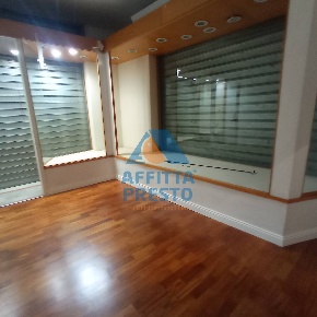 Foto Attività commerciale a Empoli di 50 m² con 2 locali in affitto