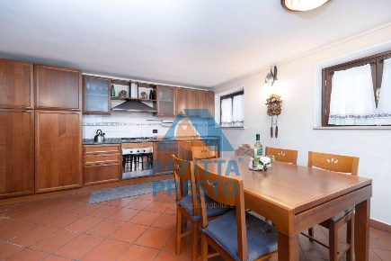 Foto Villa a schiera a Vicopisano di 90 m² con 4 locali in affitto