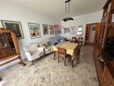 Foto Appartamento in Via Cattolica, Modugno di 150 m² con 6 locali