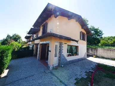 Foto Villa a schiera in Via giardini nord, Serramazzoni di 130 m²