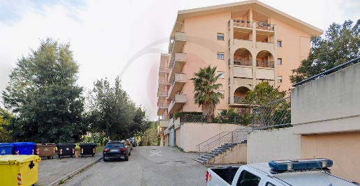 Foto Locale commerciale in via osento, Lanciano di 273 m² con 3 locali