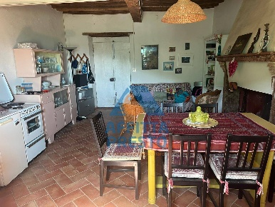 Foto Appartamento a Sassetta di 75 m² con 3 locali in vendita