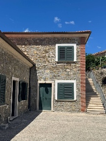 Foto Appartamento in Vicolo Roma, San Mauro Cilento di 125 m² con 6 locali