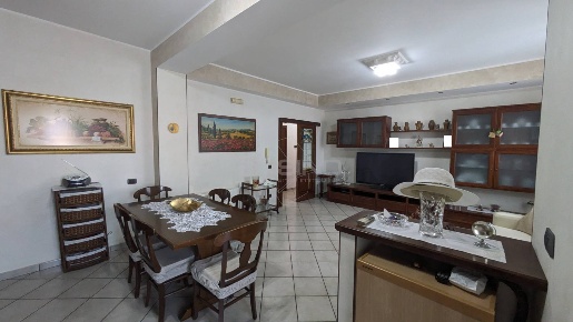 Foto Appartamento in VIA PIRANDELLO, Floridia di 131 m² con 5 locali