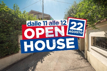 Foto Casa indipendente in via amstrong, Montesilvano Centro di 210 m²