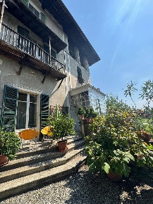 Foto Rustico in Via Marconi, Banchette di 600 m² con 8 locali in vendita