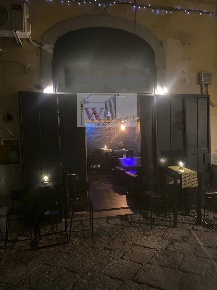 Foto Bar in vico Belledonne, Napoli Chiaia di 33 m² con 1 locali in vendita