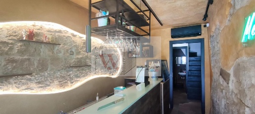 Foto Attività commerciale in RIVIERA DI CHIAIA, Napoli Chiaia di 33 m²