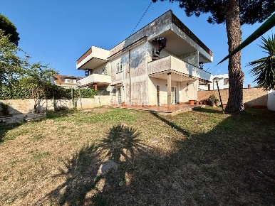 Foto Casa indipendente in VIA DEL MONUMENTO 158, Anzio Villa Claudia