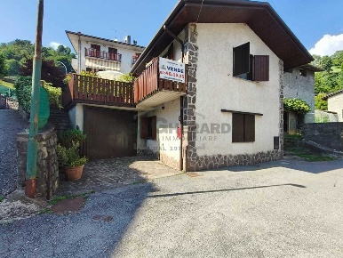 Foto Villa singola in Via IV Novembre 2, Costa Serina Ascensione di 100 m²