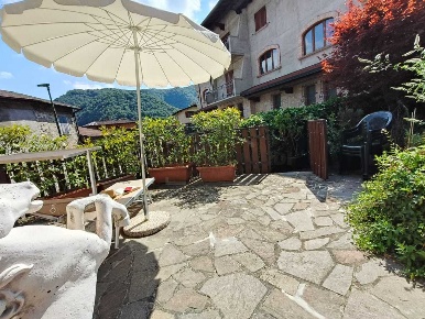 Foto Villa singola in Via IV Novembre 2, Costa Serina Ascensione di 100 m²