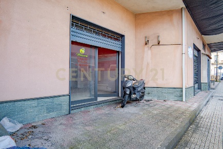 Foto Locale commerciale in Via Provinciale 192, Santa Venerina Linera