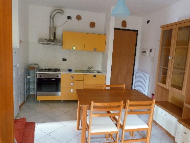 Foto Appartamento in Via Cividale interni, Udine Via Cividale di 52 m²