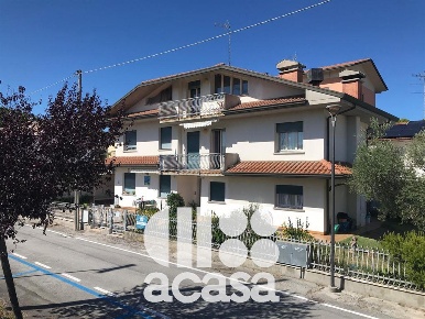 Foto Casa indipendente in via Varese, Gatteo Gatteo A Mare di 350 m²