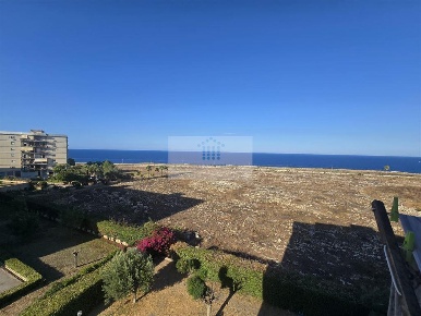 Foto Appartamento in VIA ACHILLE ADORNO, Siracusa Mazzarrona di 141 m²