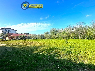 Foto Terreno residenziale in via gabriele melozzi, Teramo di 894 m²