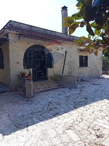 Foto Casa indipendente in Via Gidora, Aprilia Cogna di 96 m² con 3 locali