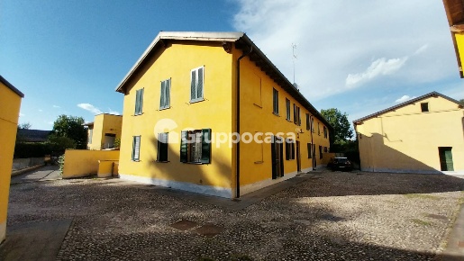 Foto Appartamento in Via Roma, Robecco sul Naviglio Centro di 87 m²