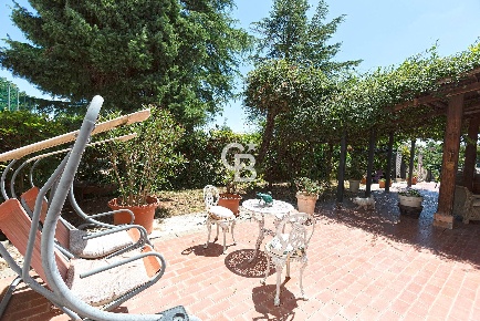 Foto Villa unifamiliare in Via del Colle, Carbognano di 210 m² con 5 locali