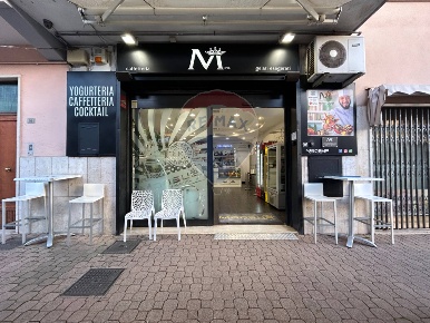 Foto Negozio in via dei lauri, Aprilia Centro di 80 m² in vendita