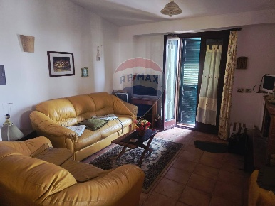 Foto Casa indipendente in Contrada Vituso, Niscemi di 118 m² con 7 locali