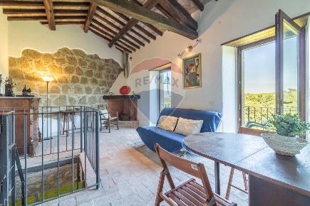 Foto Appartamento a Ischia di Castro di 186 m² con 2 locali in vendita