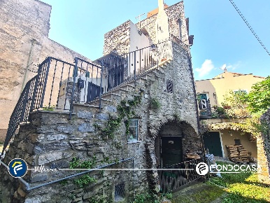 Foto Appartamento in Via Armazza, Cisano sul Neva Cisano di 44 m²