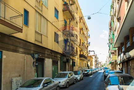 Foto Appartamento in Via Bronte, Catania Gioeni di 60 m² con 3 locali