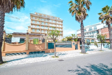 Foto Appartamento in Viale Rinascimento, San Benedetto del Tronto di 48 m²