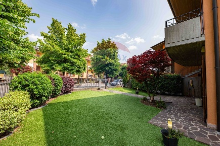 Foto Appartamento in Via Monte Aga, Seriate di 186 m² con 3 locali