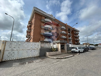 Foto Appartamento in Via Marsica, Aprilia Semicentro di 76 m² con 3 locali