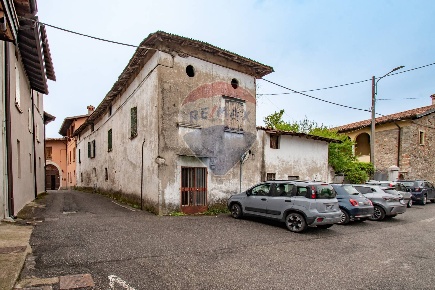 Foto Rustico in Via Terzago, Calvagese della Riviera Chiesa di 350 m²