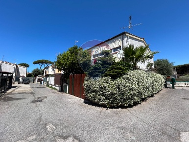Foto Villa a schiera a Anzio Anzio Due di 85 m² con 3 locali in vendita
