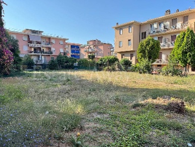 Foto Terreno residenziale in Via Vittorio emanuele, Bordighera di 1000 m²
