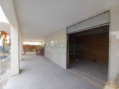 Foto Locale commerciale a Afragola di 35 m² con 1 locali in affitto