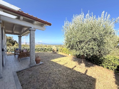 Foto Villa singola in Via mare, Badesi di 72 m² con 3 locali in vendita