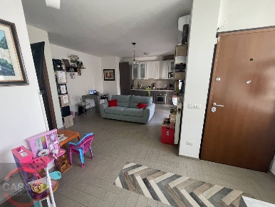 Foto Appartamento in Via Albinoni, Latina Q4 di 100 m² con 4 locali