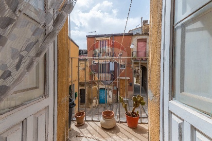 Foto Casa indipendente in Via Guglia, Caltagirone Centro di 150 m²