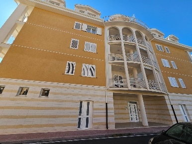 Foto Appartamento in VIA VENETO, Enna Centro di 131 m² con 4 locali