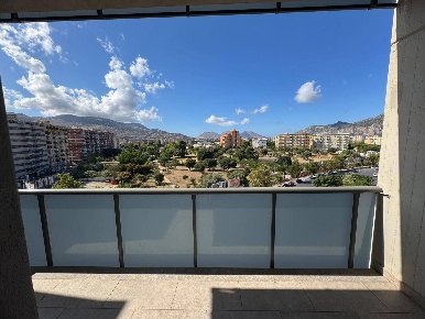 Foto Appartamento in Via Uditore, Palermo di 110 m² con 5 locali in affitto