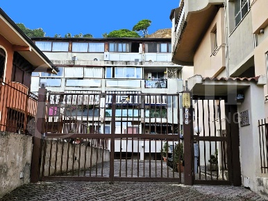 Foto Magazzino in Via Nazionale Santa Margherita 282, Messina di 50 m²