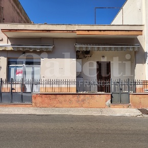 Foto Casa indipendente a Ruffano Centro di 130 m² con 4 locali in vendita