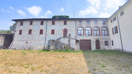 Foto Casa indipendente in Strada rallio 4, Rivergaro di 278 m² con 5 locali