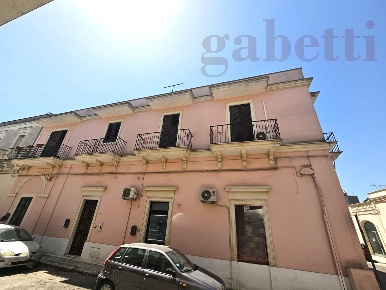 Foto Casa indipendente in Via Oberdan 4, Copertino di 215 m² con 8 locali