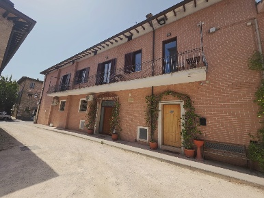 Foto Appartamento in Via PATRONO D'ITALIA 15, Assisi di 215 m² con 5 locali