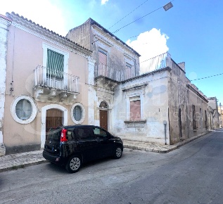 Foto Casa indipendente in Via milano 132, Avola Centro di 162 m² in vendita